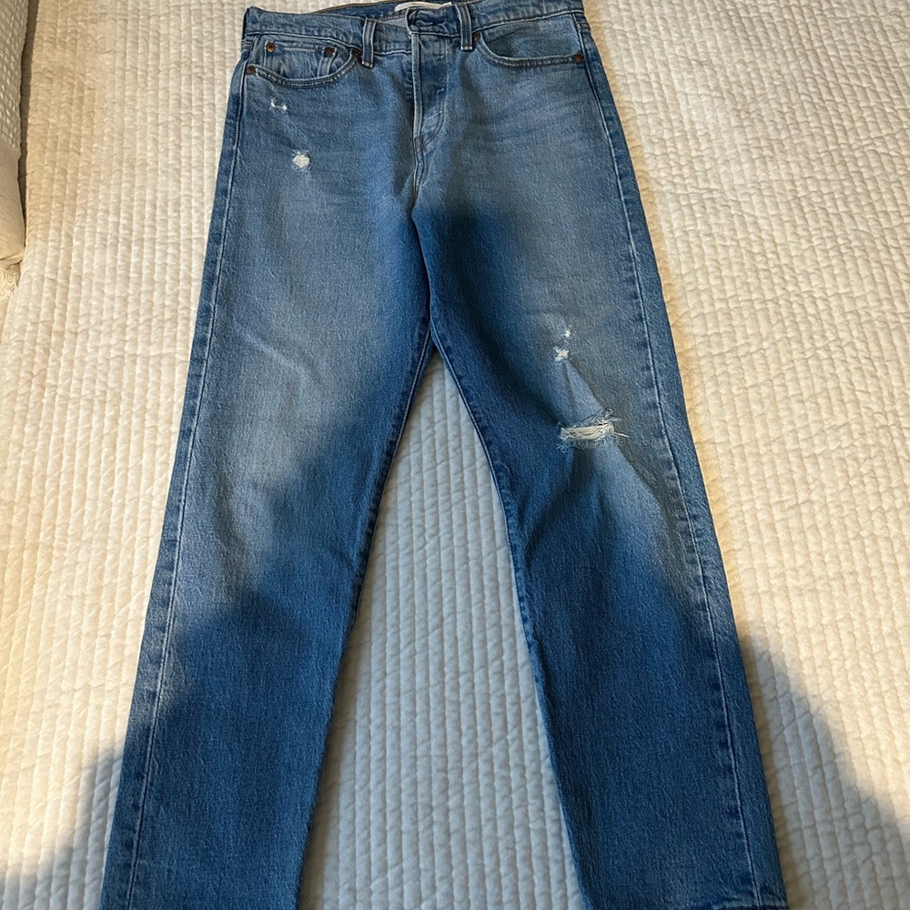 Levi’s wedgie women’s jeans. Brand new. Size 28